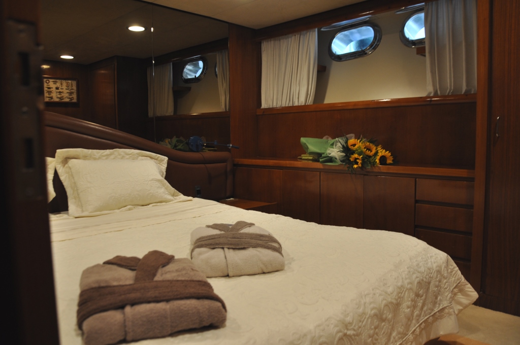 Motor yacht BON VIVEUR - Cabin