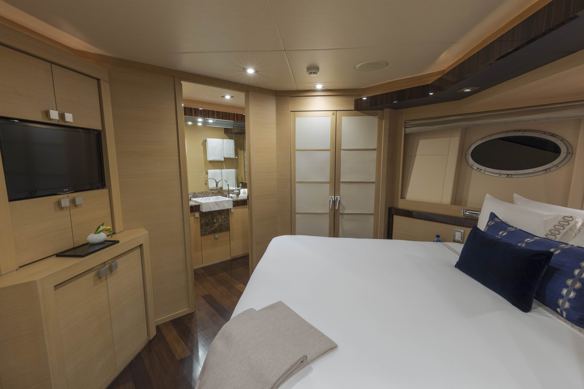Motor yacht BW - Guest cabin