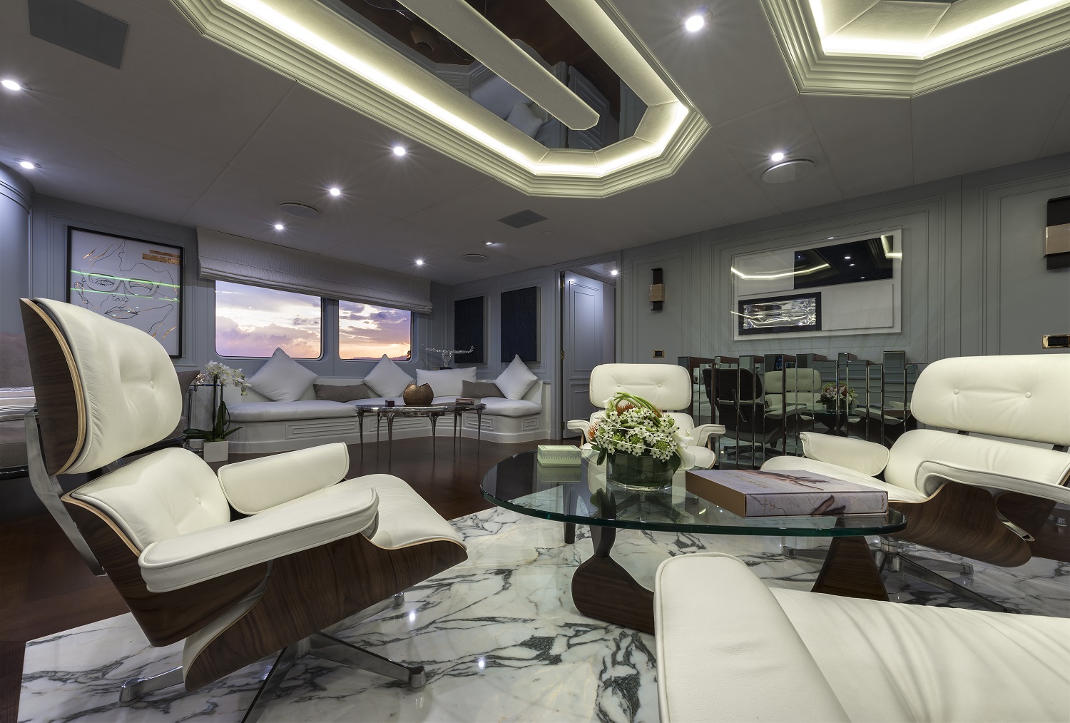 Motor yacht CHAKRA - Bar lounge