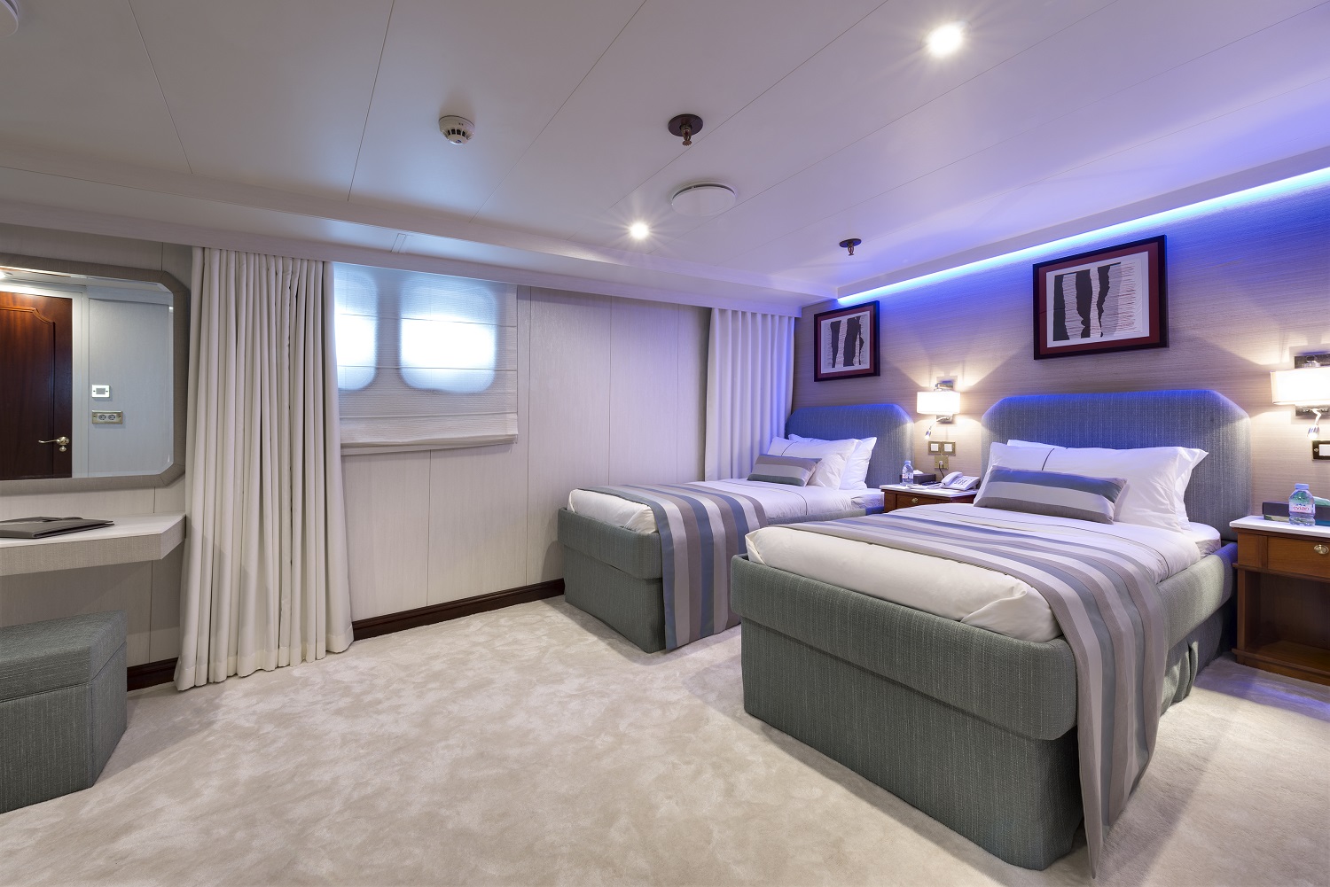 Motor yacht CHAKRA - Twin cabin
