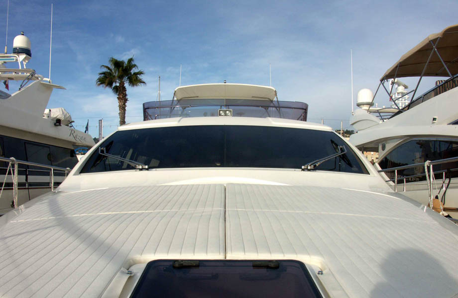 Motor yacht D BOGEY -  Sunpad on Bow