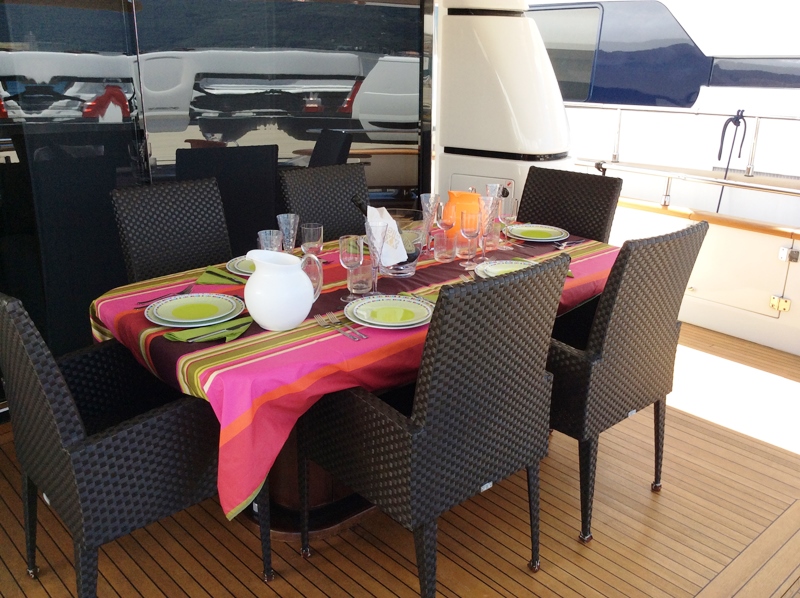 Motor yacht DOUBLE XELLE -  Aft Deck Dining