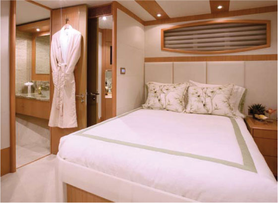Motor yacht Don Carlo -  Guest Cabin