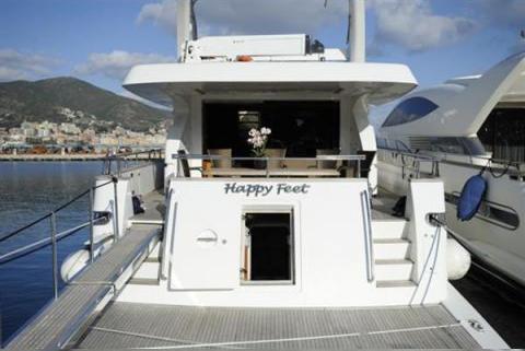 Motor yacht HAPPY FEET -  Stern