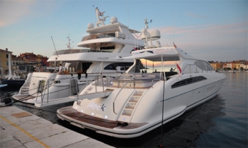 Motor yacht IROCK -  In port with passerelle