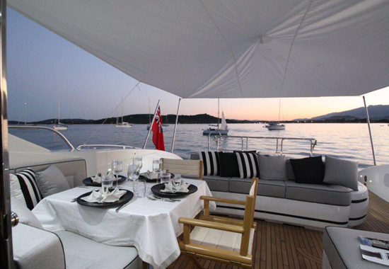 Motor yacht KAWAI -  Aft Deck Dining