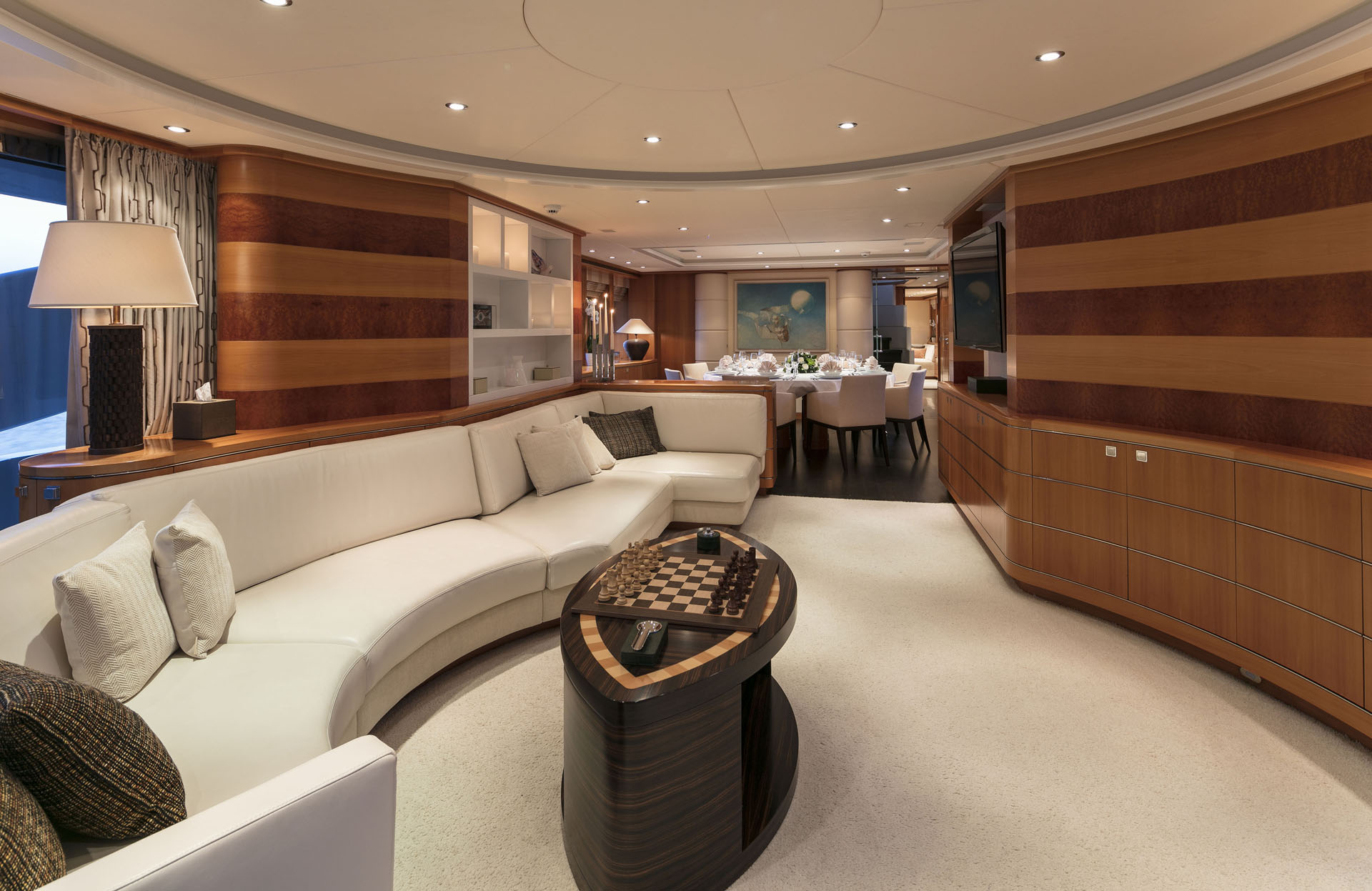 Motor yacht L'EQUINOX - Salon view forward