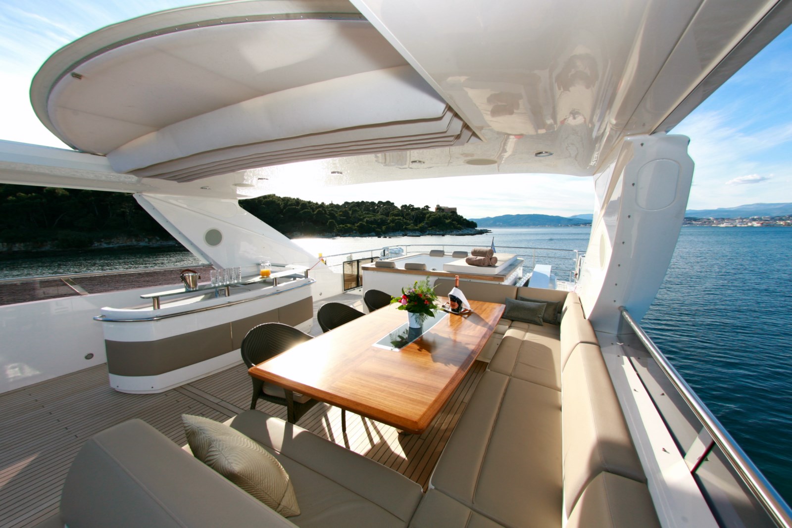 Motor yacht LADY BEATRICE - Sundeck Dining