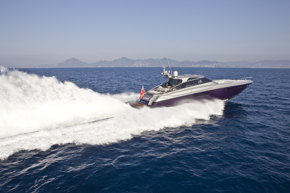 Motor yacht LULU -  Cruising at speed