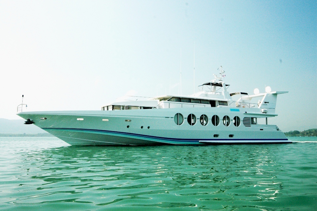 Motor yacht Lady Arraya -  Main