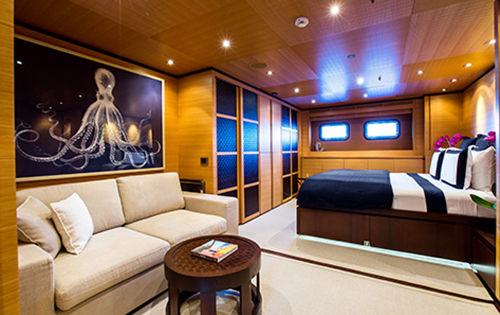 Motor yacht MISCHIEF - VIP suite