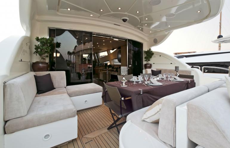 Motor yacht PLAN B - Aft Deck