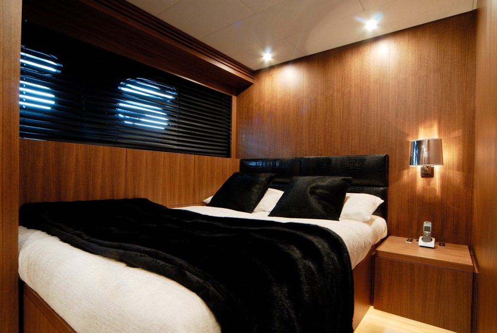 Motor yacht RG 512 -  Double Cabin