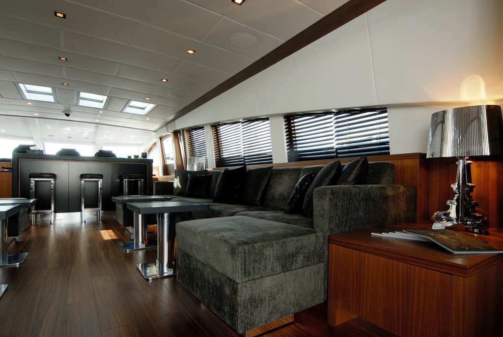 Motor yacht RG 512 -  Main Salon Seating