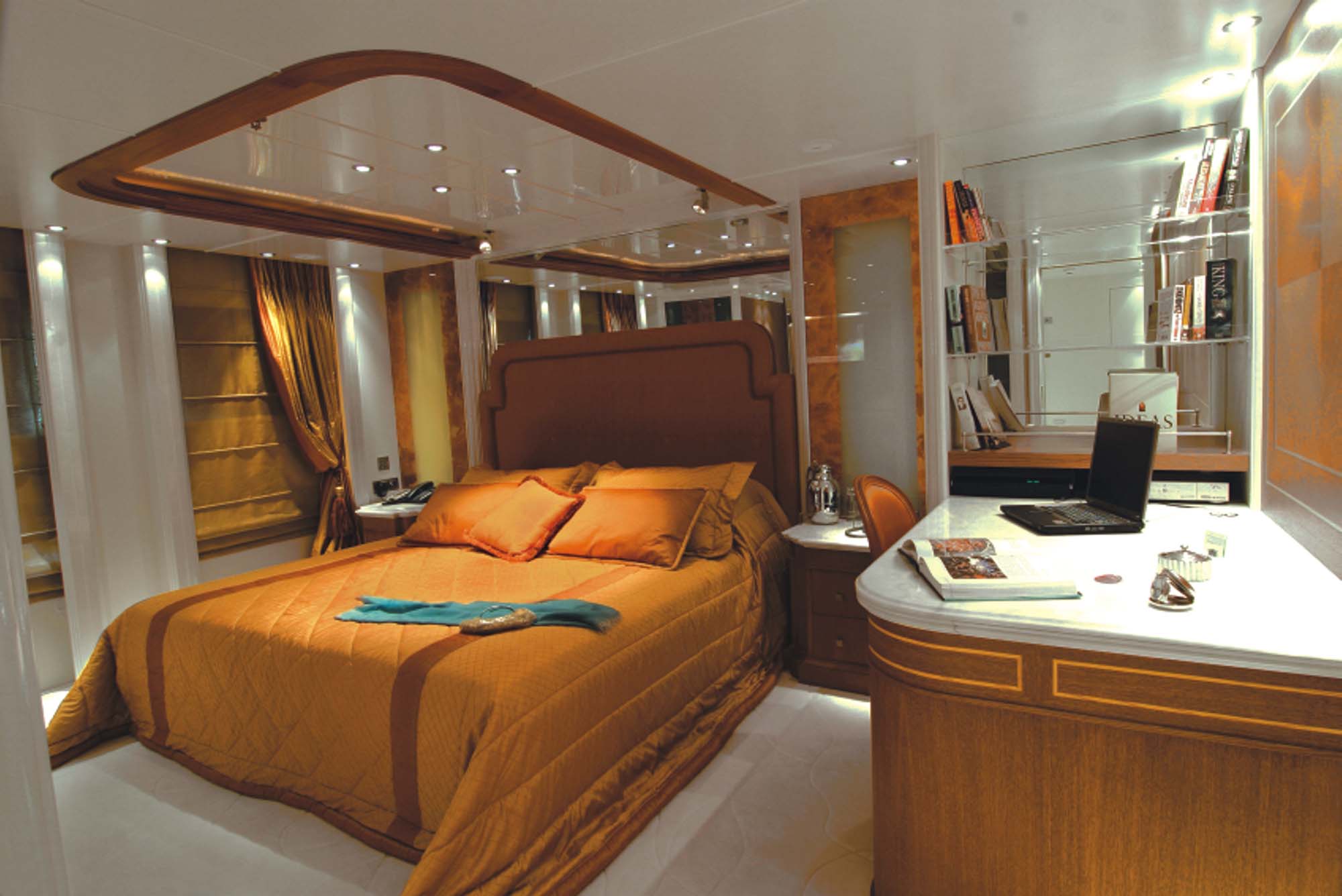 Motor yacht RM ELEGANT  - VIP RUBI CABIN1