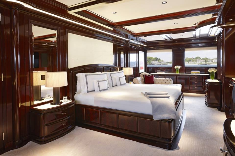 Motor yacht ROCK.IT - Owners Stateroom - Photo by Feadship Fanclub