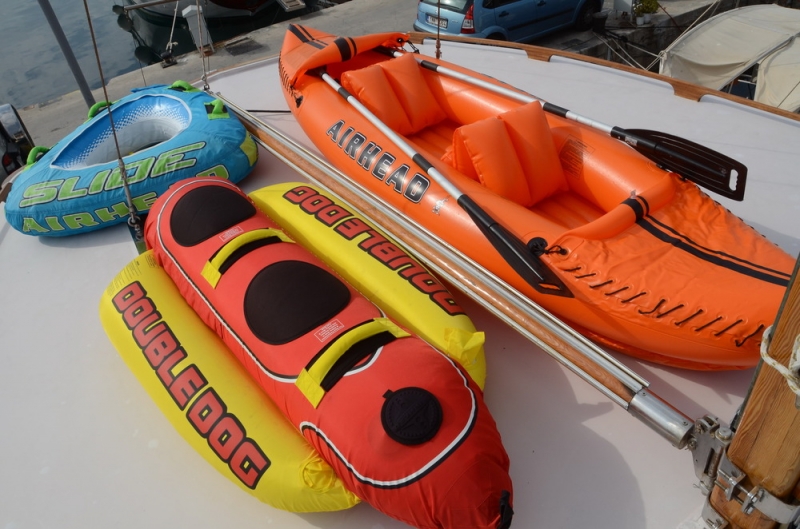 Motor yacht ROTA II - water toys
