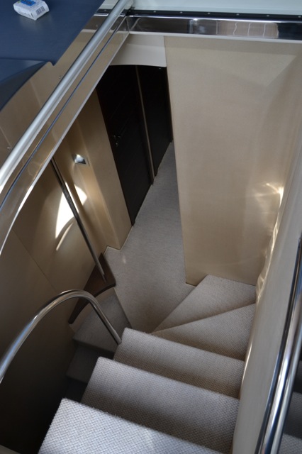 Motor yacht SABEA MEA - Stairs