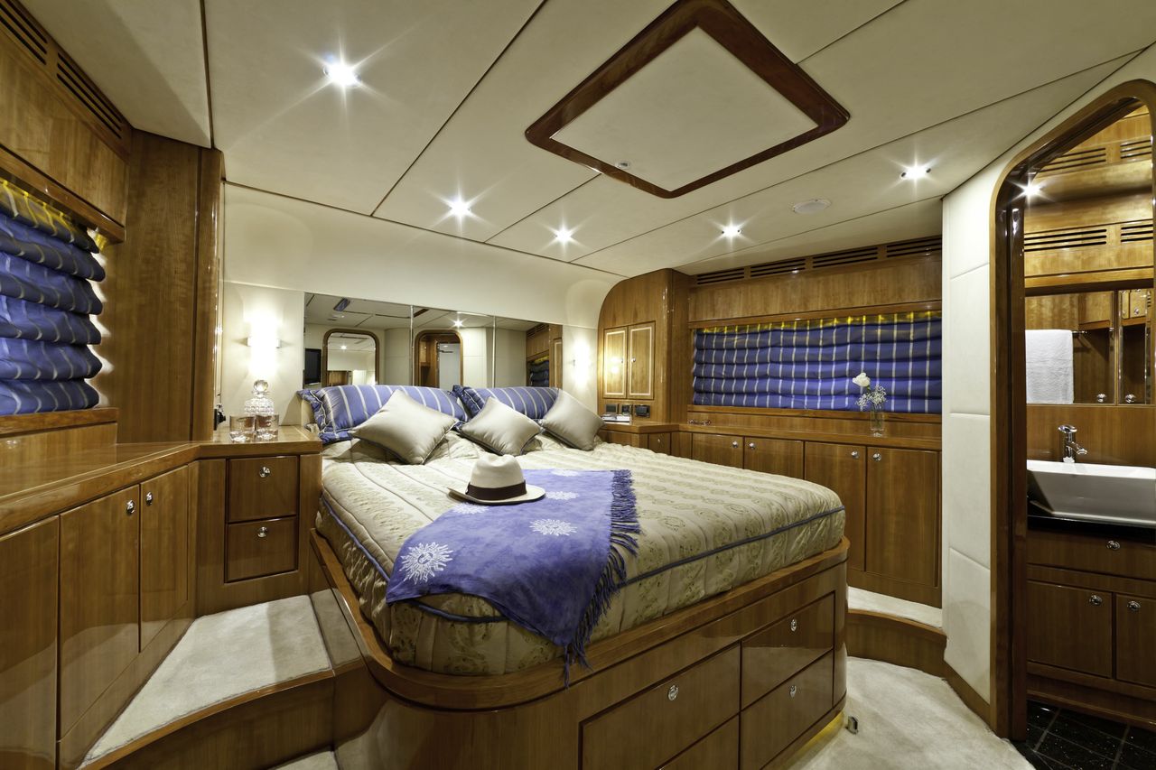 Motor yacht SAMARIC  -  Master Cabin 3