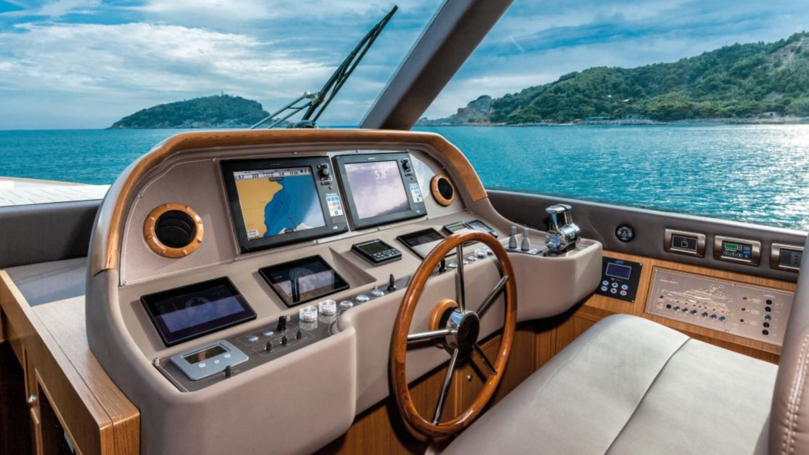 Motor yacht SEA PASSION -  Cockpit