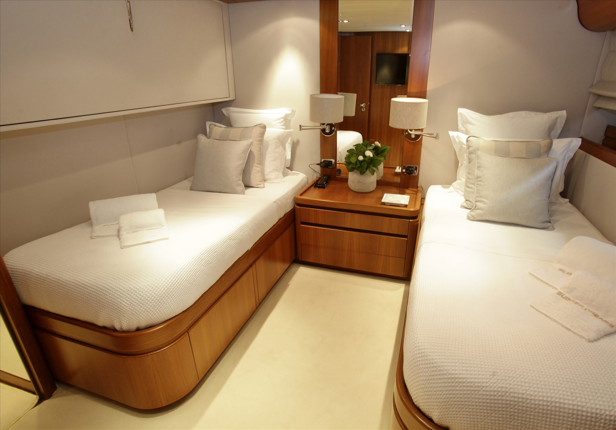 Motor yacht SUMMER DREAMS - Twin cabin