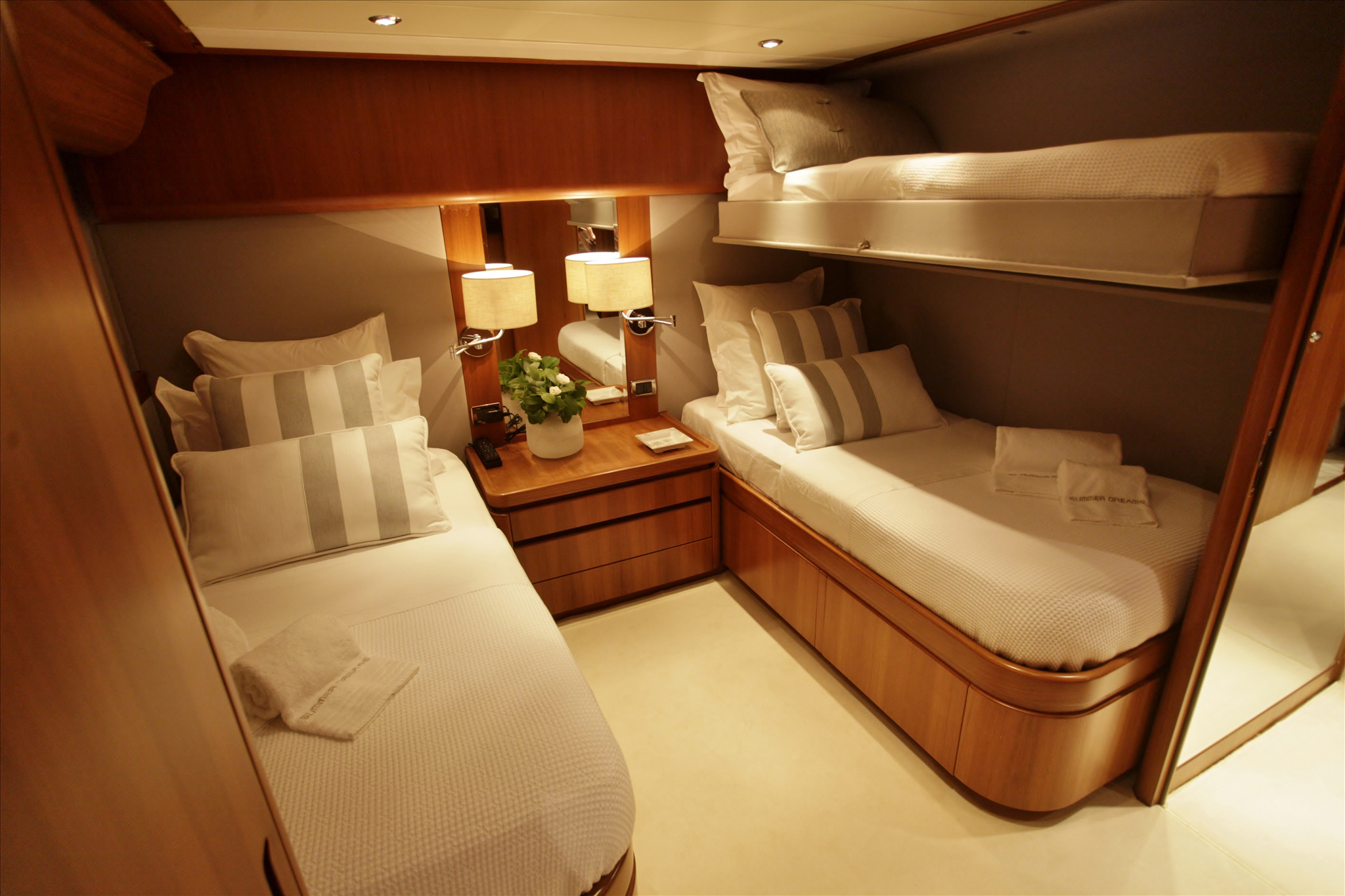 Motor yacht SUMMER DREAMS - Twin with Pullman