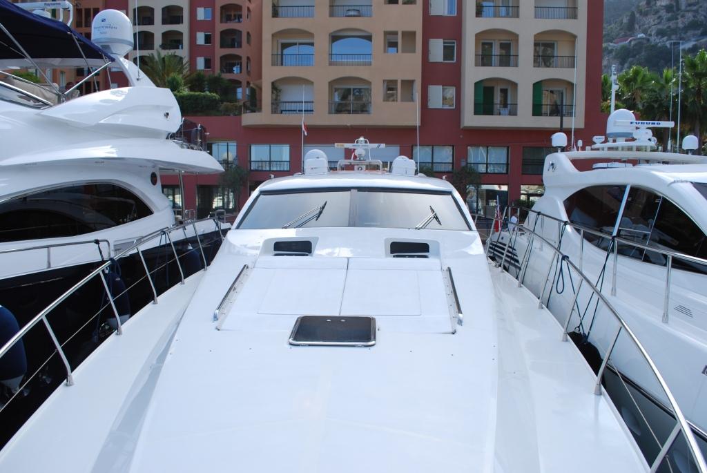Motor yacht SWEET TITI -  Forward