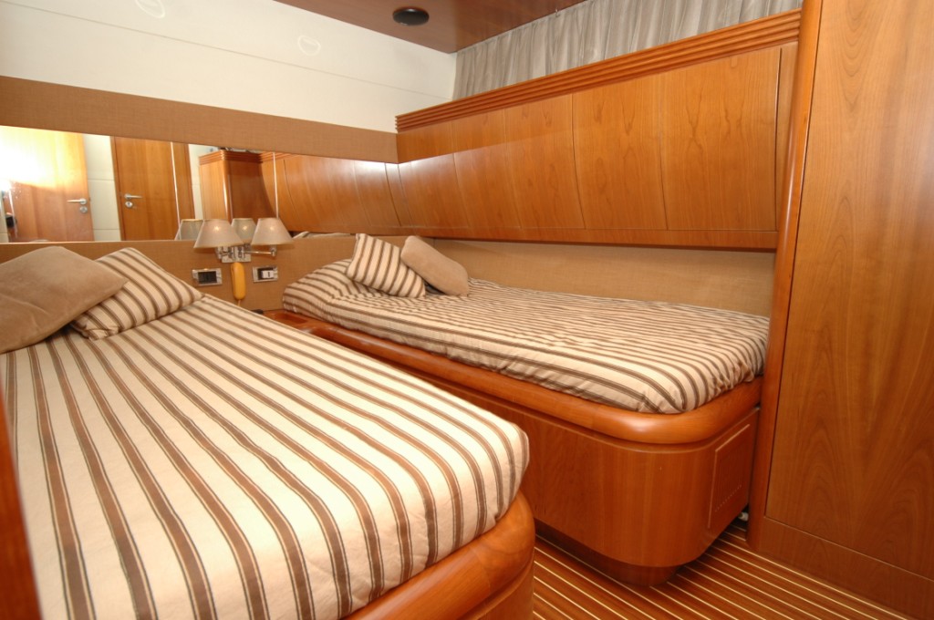 Motor yacht SWEET TITI -  Twin Cabin