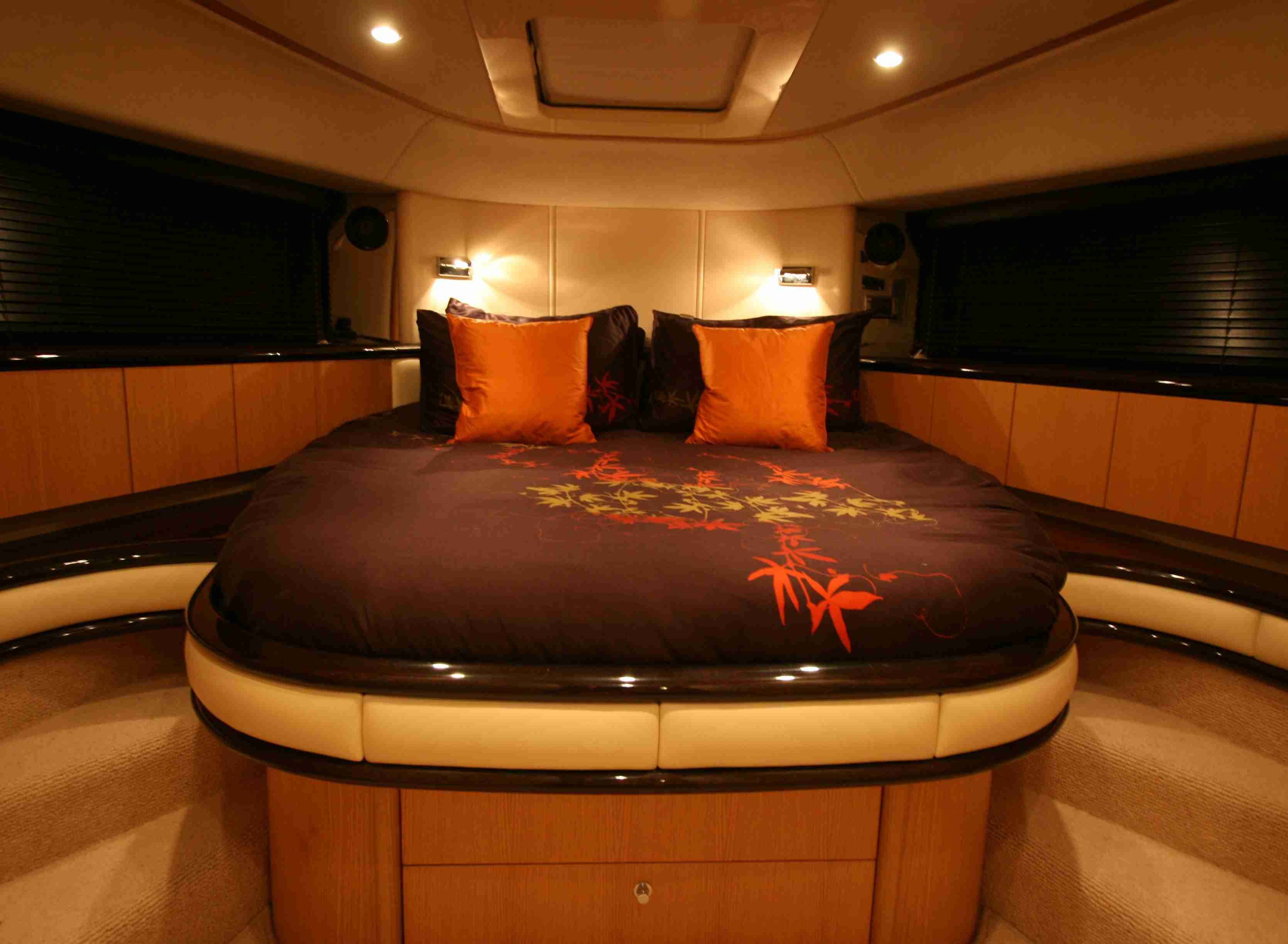 Motor yacht WAVE - Master Cabin