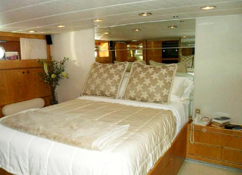 Motor yacht ZIA -  Master Cabin