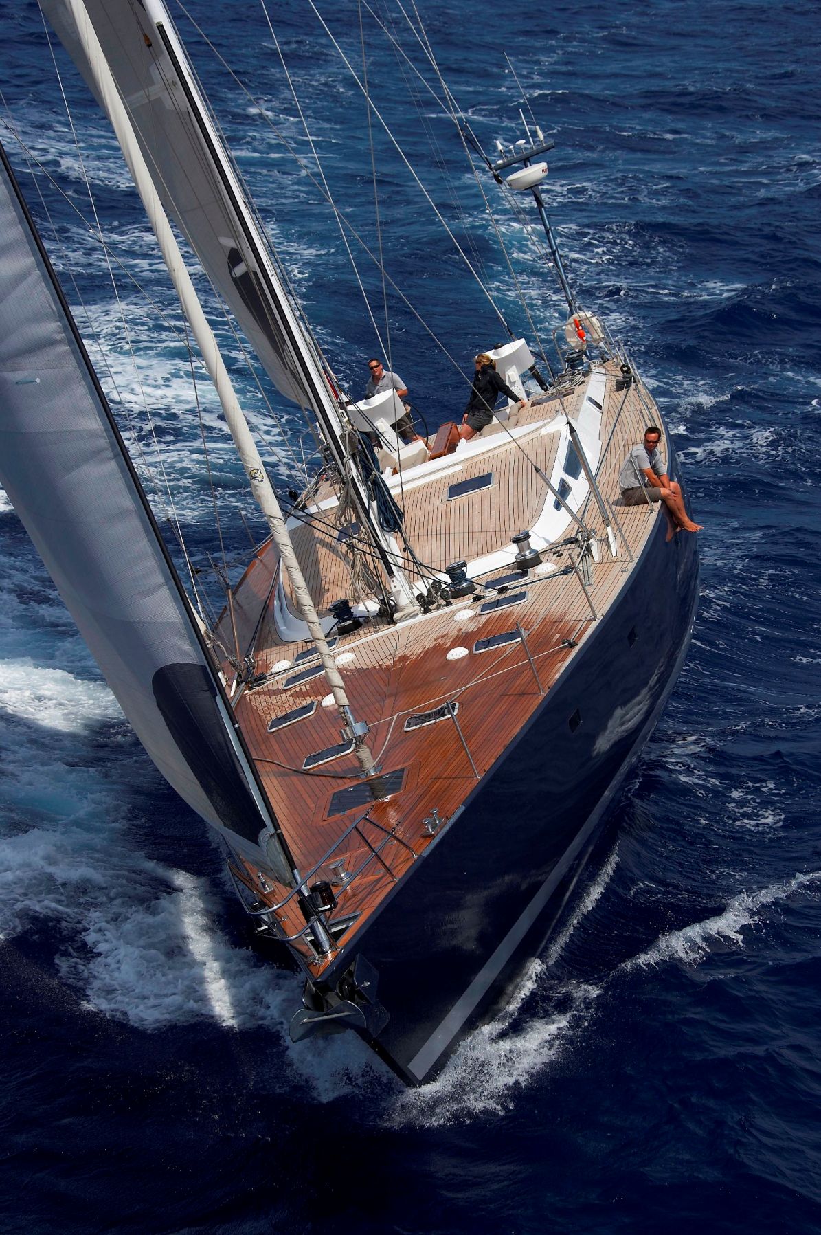 NOHEEA - Sailing to Windward 2