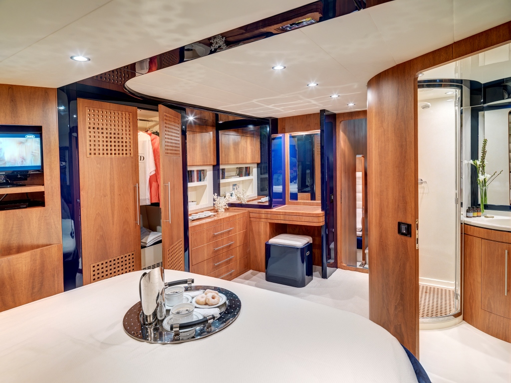 Riva 68 Yacht SPACE - Master view