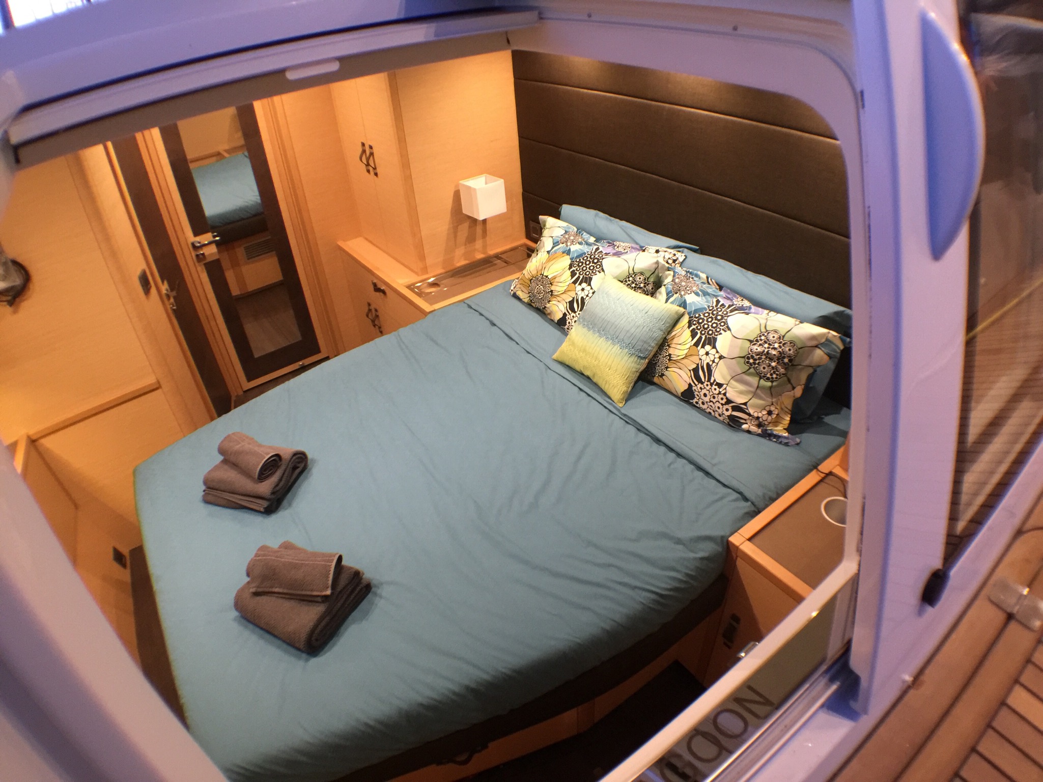 SEAHOME - Forward guest cabin