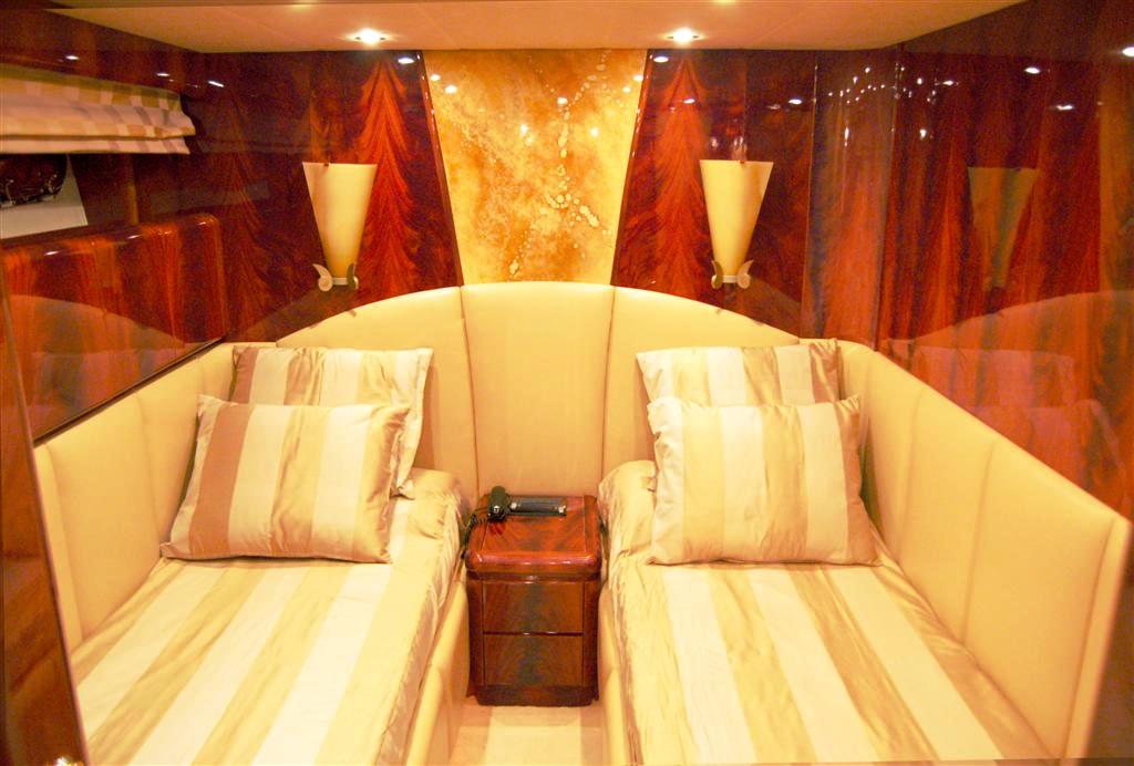 SPARKLING -  Twin Cabin