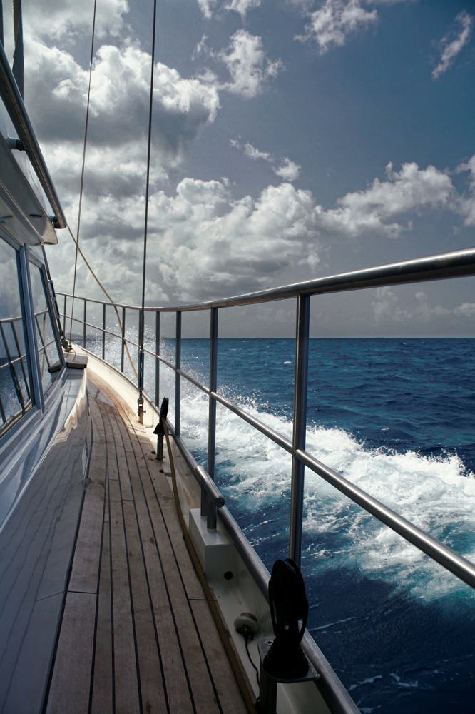 Sail Yacht DOMICIL - Side Deck