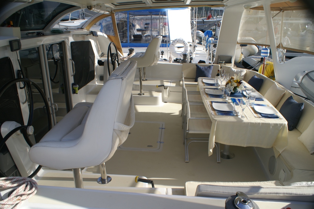 Sailing Catamaran - 42 -  Cockpit