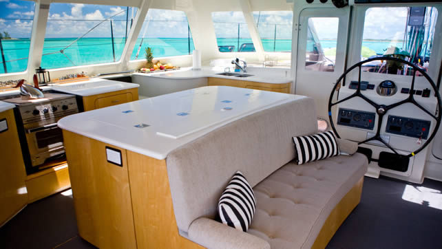 Sailing Catamaran Zenyatta - Lounge