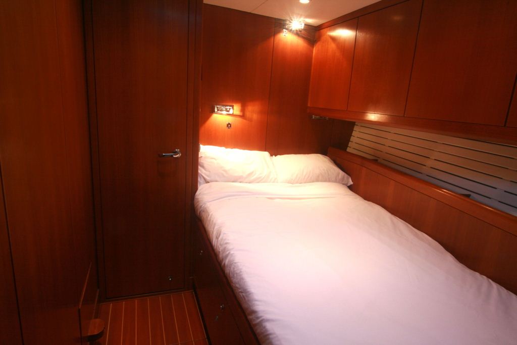 Sailing yacht ALPINA -   Double Cabin 2