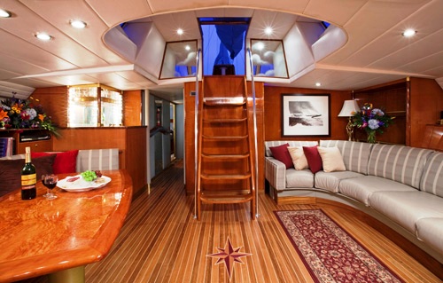 Sailing yacht APACHE -  Salon