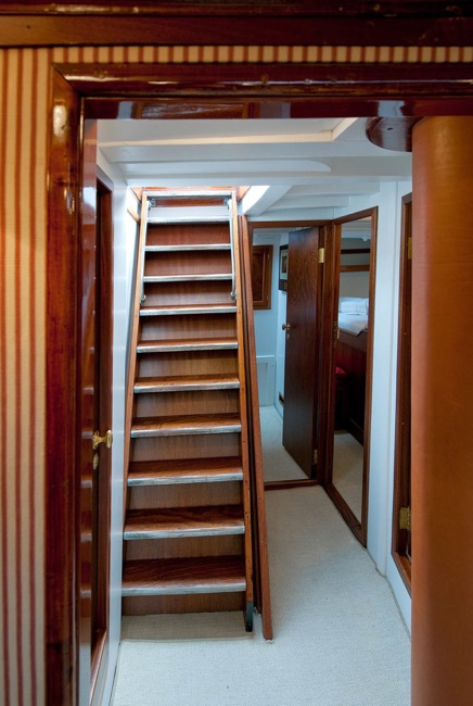 Sailing yacht Oriander -  Stairs