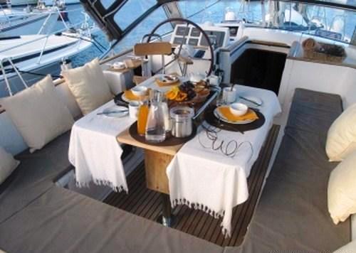 Sailing yacht POINT 02 -  Cockpit Dining