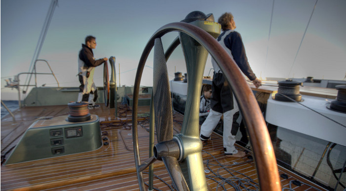 Sailing yacht SHAMLOR -  Helm