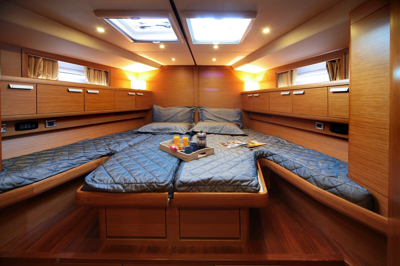 Sailing yacht SHOOTING STAR -  Double Cabin