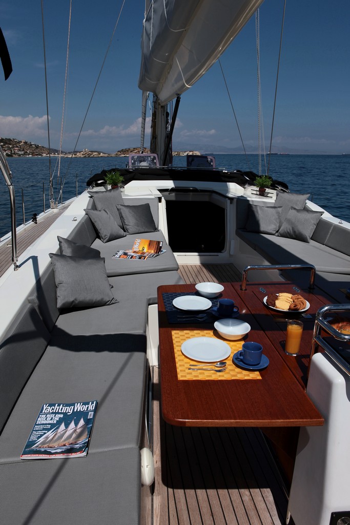 Sailing yacht SHOOTING STAR -  On Deck Dining