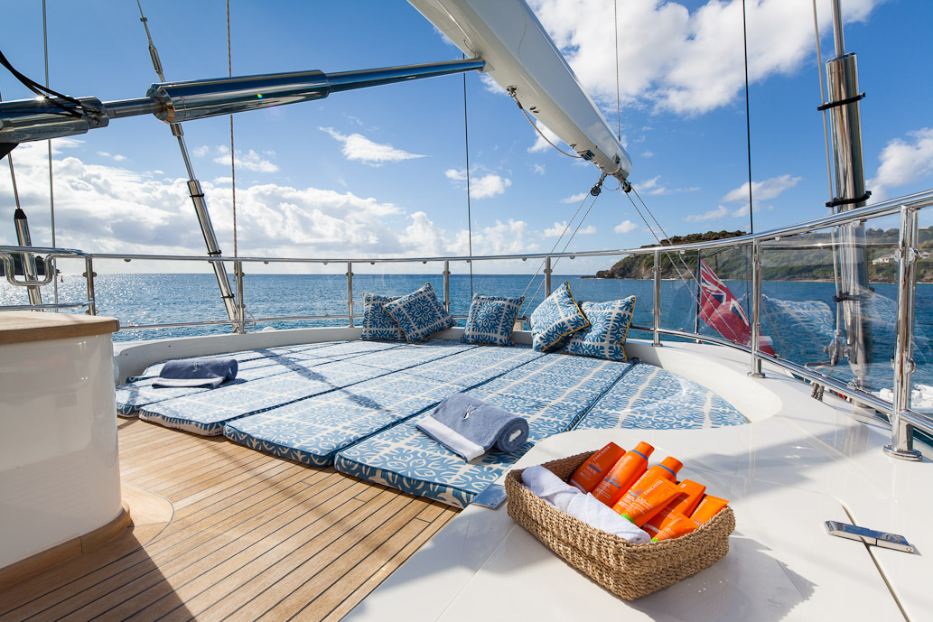 Sailing yacht VICTORIA -  Sunpads on Deck