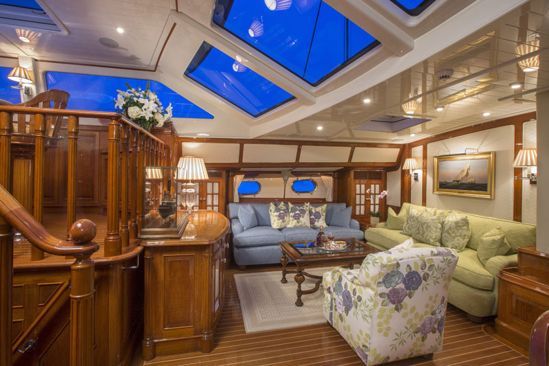 Sailing yacht WHISPER -  Main Salon Seating