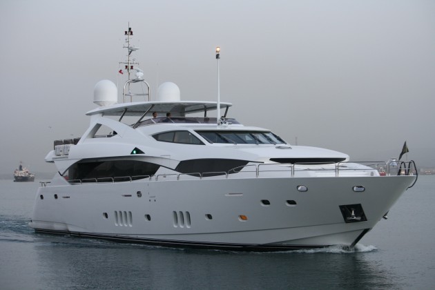 Yacht 2js Of London A Sunseeker Superyacht Charterworld Luxury Superyacht Charters