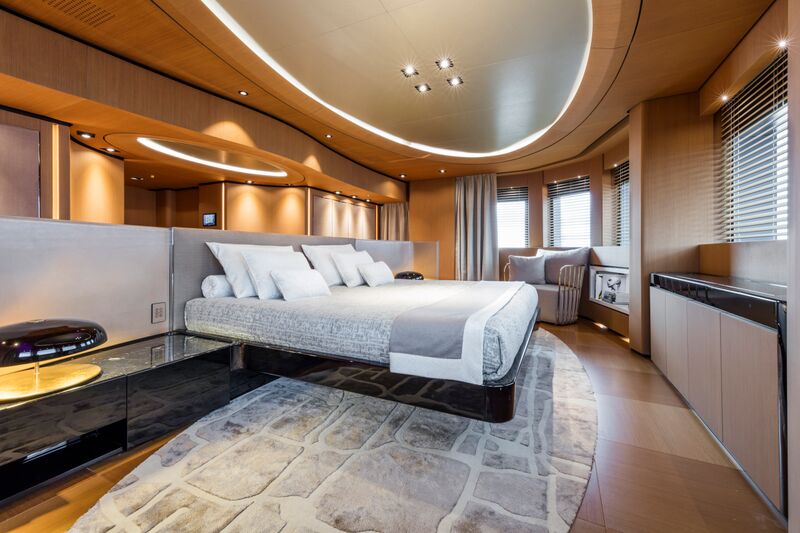 Super yacht SUERTE - Owners Cabin