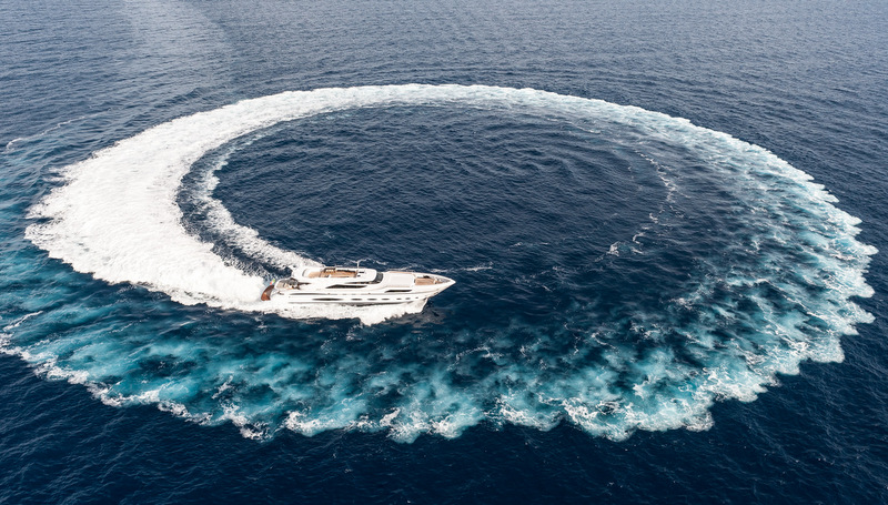 Super-fast motor yacht FAST & FURIOUS