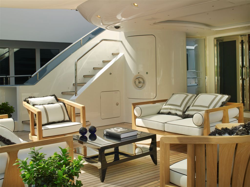 Superyacht 360 -  At Deck seating